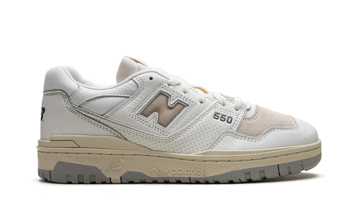 New Balance 550 "Vintage" Sneakers