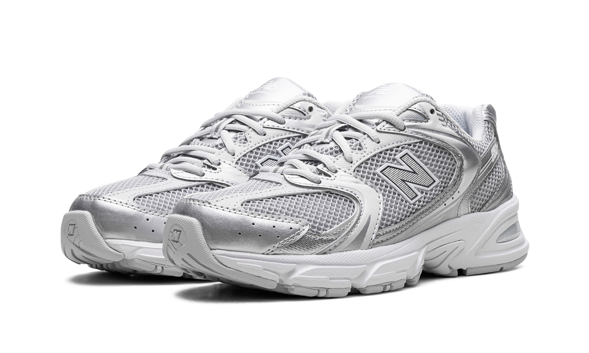 New Balance 530 "Moonbeam Silver Metallic" Sneakers