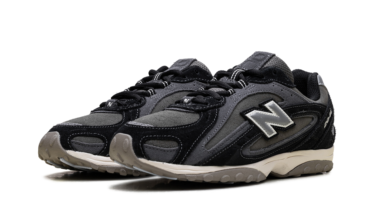 New Balance 204L "Black Magnet" Sneakers
