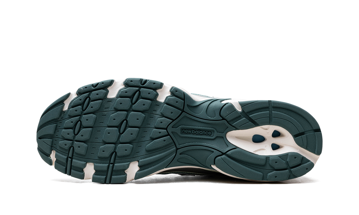 New Balance 740 "White/Marsh Green" Sneakers