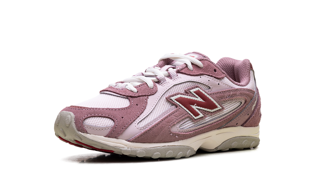 New Balance 204L "Valentine's Day" Sneakers